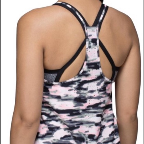 Lululemon Pink Camo Water Bound Singlet - Picture 2 of 6